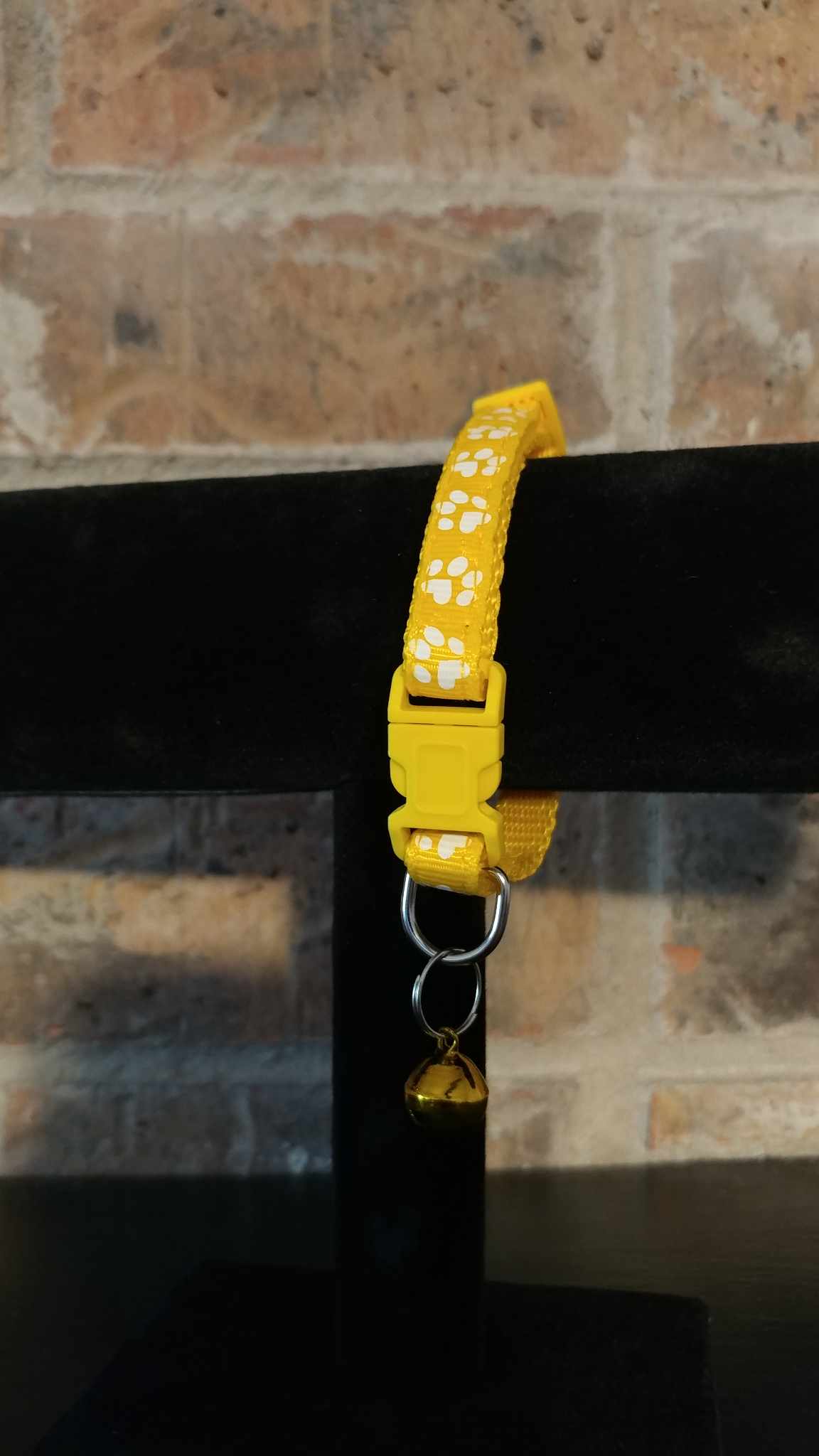 Paw print cat collar
