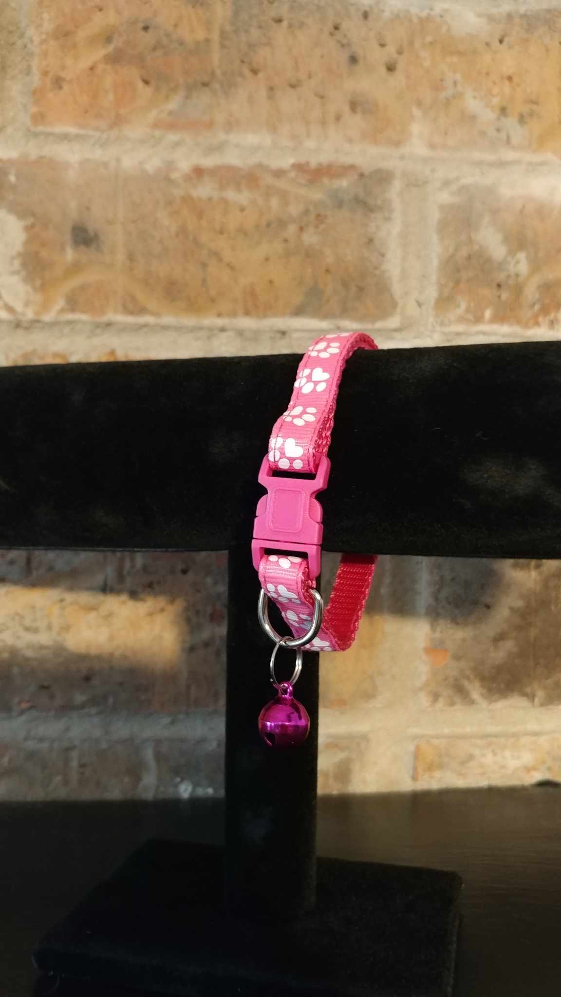 Paw print cat collar