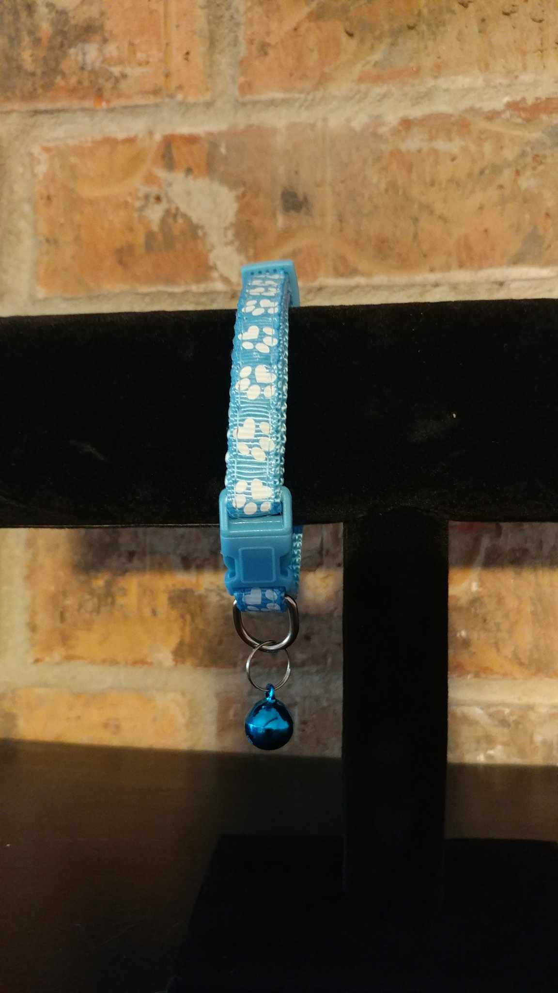 Paw print cat collar
